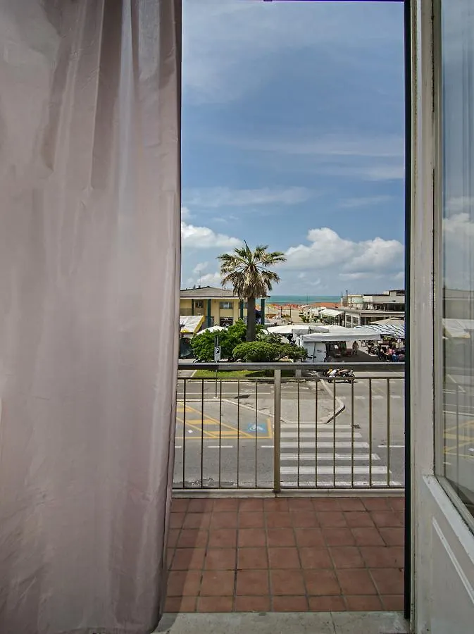 Hotel Ambra Viareggio Italy