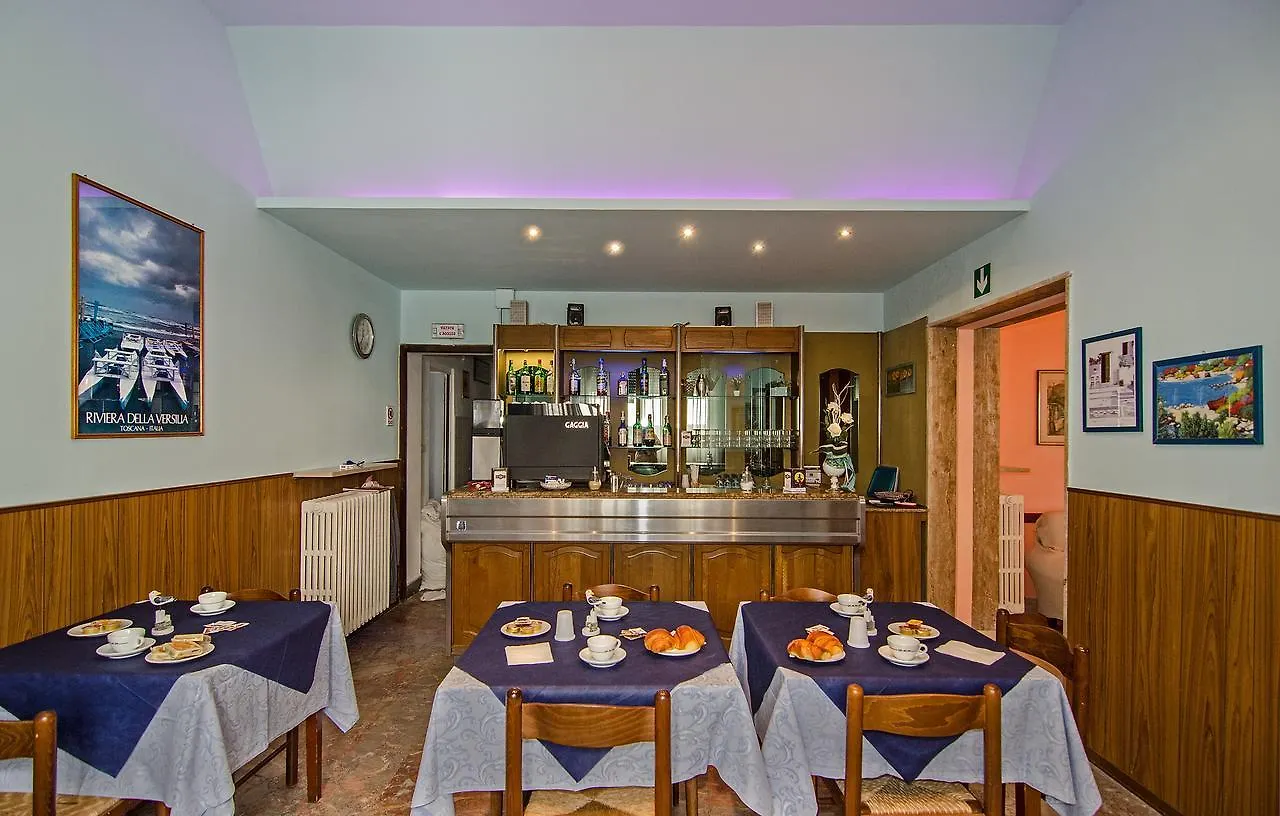 Hotel Ambra Viareggio Italy