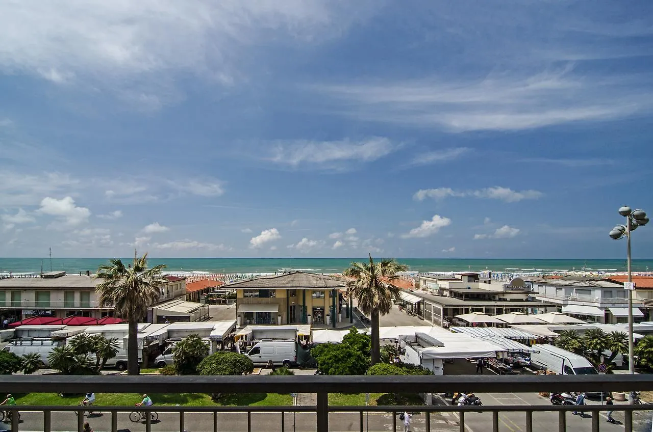 Hotel Ambra Viareggio