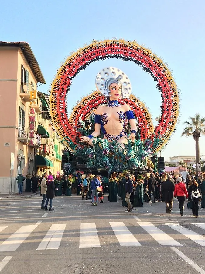 Hotel Ambra Viareggio 2*,